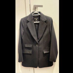 Banana Republic Wool Blazer (Lido sculpted italian wool blazer) Size 6, Petite